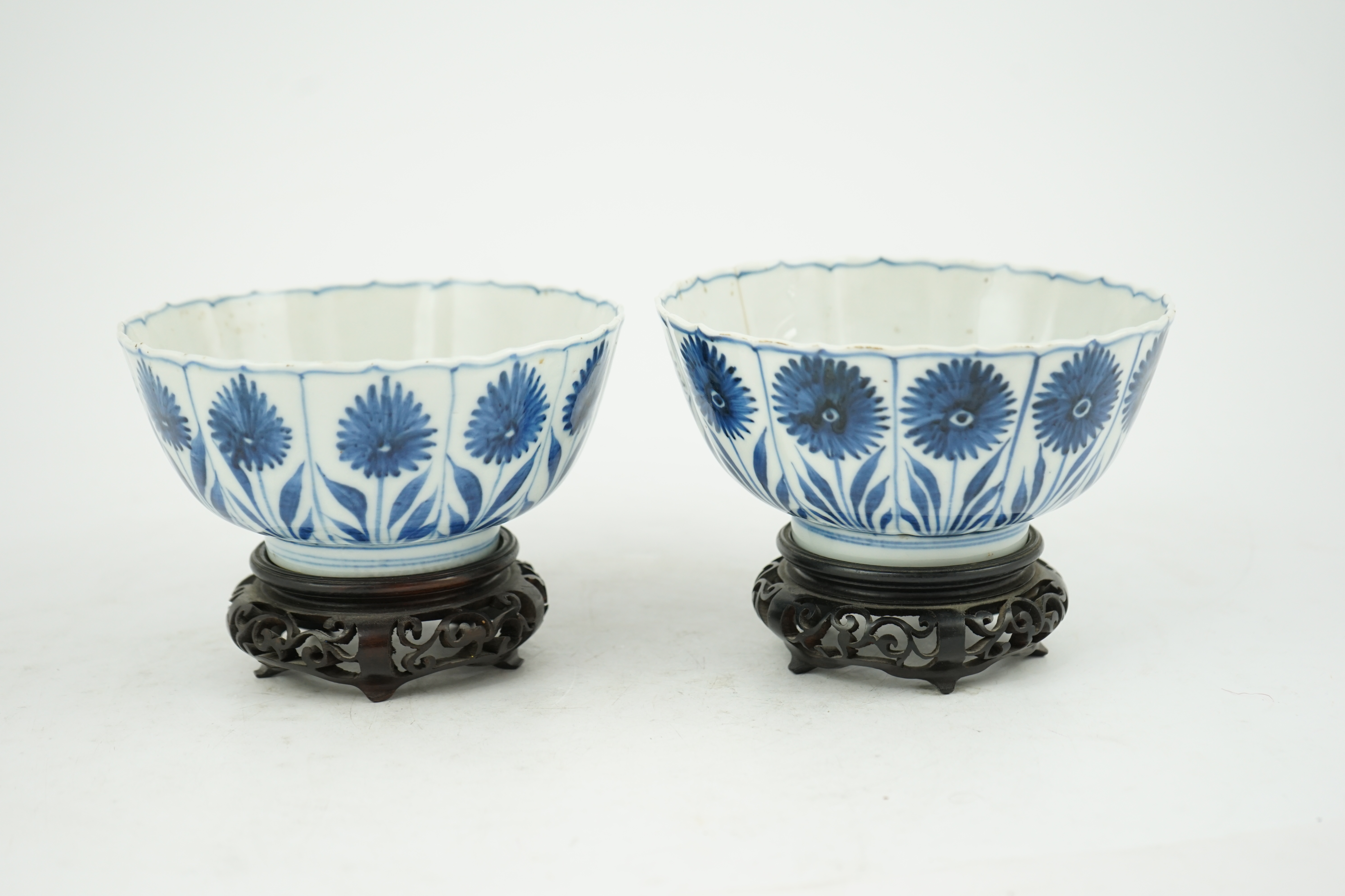 A pair of Chinese blue and white ‘Astor’ bowls, Kangxi period